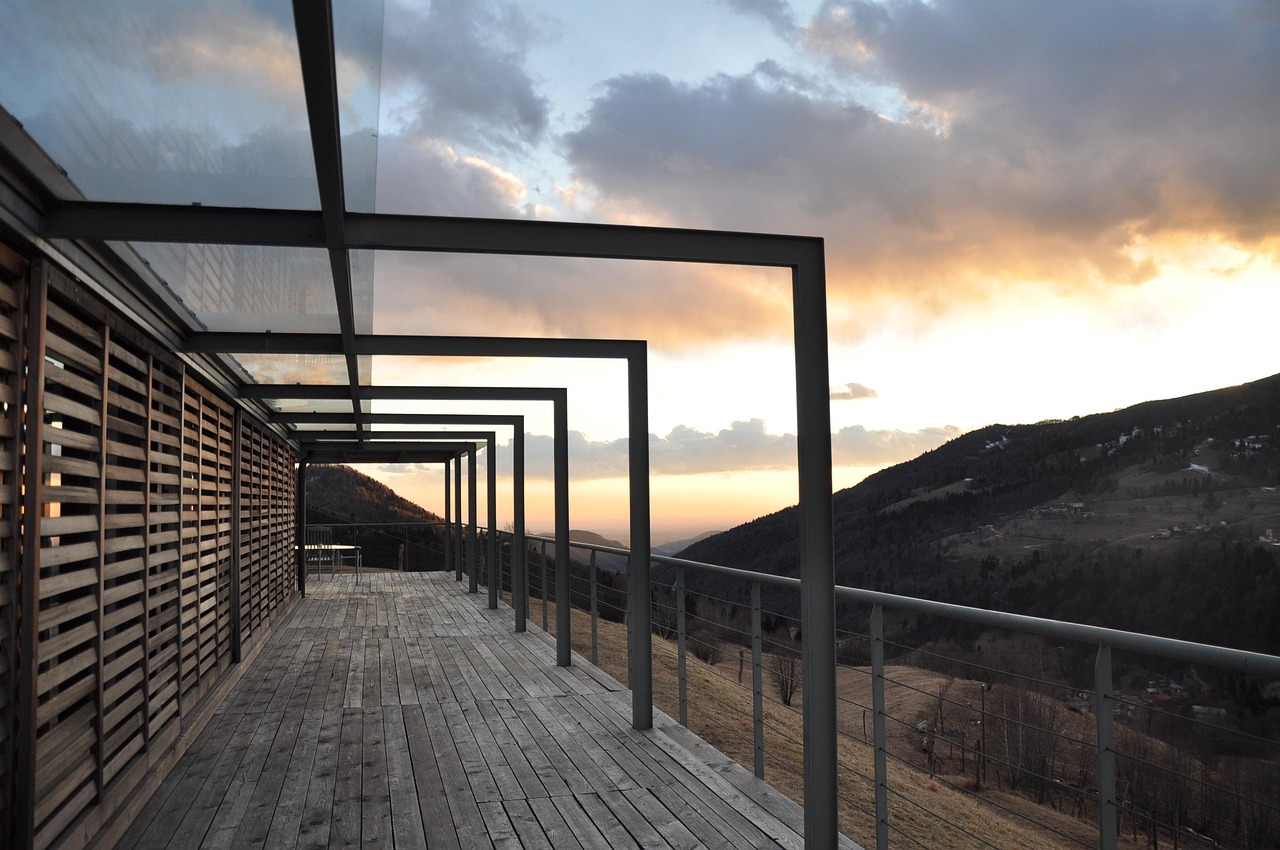 Outdoor Living Trends in Colorado: Decks, Pergolas, and Fire Features (2026 Guide)